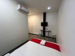 Capital O 89333 Musse Hotel