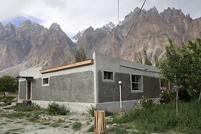 Passu Snow Leopard Resort