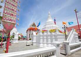 RoomQuest Baan Khun Phra The Iconic