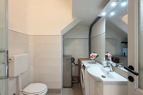 Piazza Colombo House Historic Center