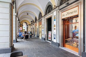 Piazza Colombo House Historic Center