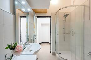 Piazza Colombo House Historic Center