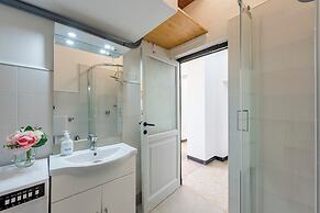 Piazza Colombo House Historic Center