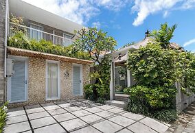 Swan Villas in Seminyak
