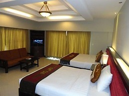 Rock Royal Hotel & Resort