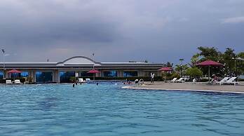 Rock Royal Hotel & Resort