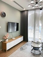 Daisy Homestay - Vinhomes Sky Lake