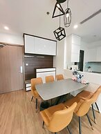 Daisy Homestay - Vinhomes Sky Lake