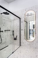 Vilnius TV Tower Apartments DEBESYS