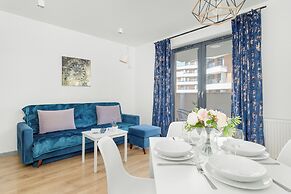 Cozy Apartment for 4 by Renters