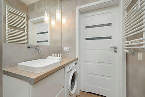 Cozy Apartment for 4 by Renters