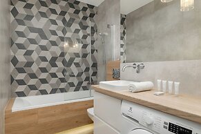 Cozy Apartment for 4 by Renters