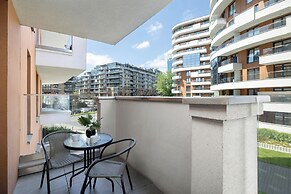 Cozy Apartment for 4 by Renters