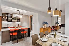 The Crest Residence Luxury by Metropole