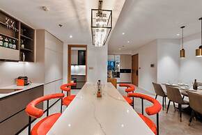 The Crest Residence Luxury by Metropole