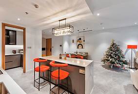 The Crest Residence Luxury by Metropole