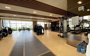 The Crest Residence Luxury by Metropole