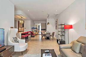 The Crest Residence Luxury by Metropole