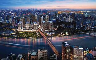 The Crest Residence Luxury by Metropole