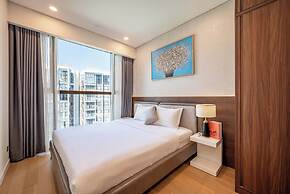 The Crest Residence Luxury by Metropole