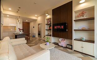 The Crest Residence Luxury by Metropole