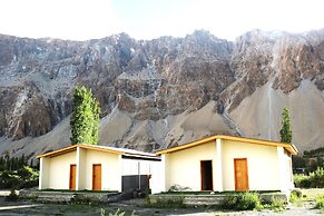 Montvale Resort Passu