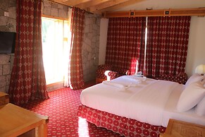 Montvale Resort Passu