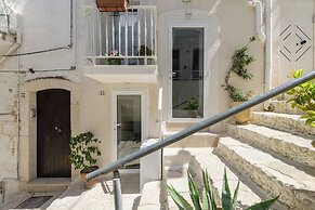 Stairway with Jacuzzi by Wonderful Italy