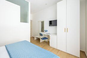 4 Stelle Housing - Rooms and Apartments
