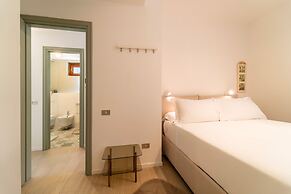 Panorama Lake and Garden