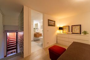 Panorama Lake and Garden