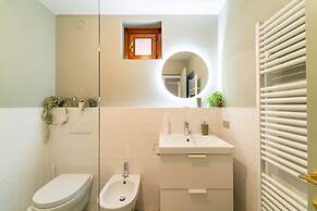 Panorama Lake and Garden