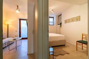 Panorama Lake and Garden