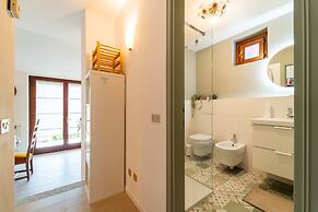 Panorama Lake and Garden