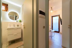 Panorama Lake and Garden