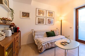 Panorama Lake and Garden