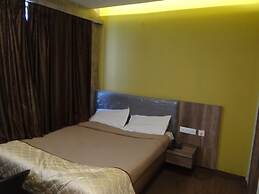 DeSanthosh Residency