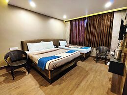 DeSanthosh Residency