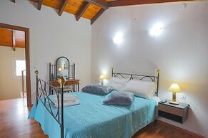 Jokos House in Roda With 2 Bedrooms and 2 Bathrooms