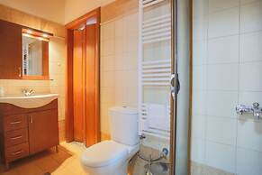 Jokos House in Roda With 2 Bedrooms and 2 Bathrooms