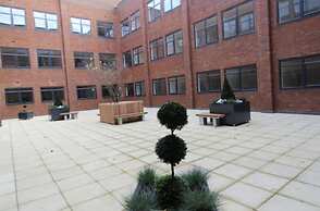 2 Level American Loft Style Apartment With Balcony