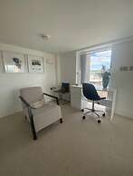 2 Level American Loft Style Apartment With Balcony