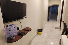 Le Blue Moon Near Hyatt Regency