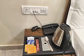 Le Blue Moon Near Hyatt Regency