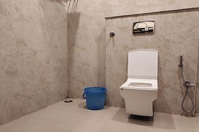 Le Blue Moon Near Hyatt Regency