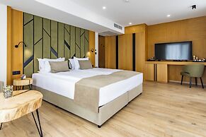 Natura All Seasons Boutique Hotel