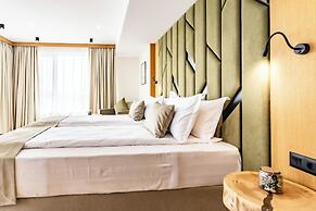 Natura All Seasons Boutique Hotel