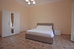 Moro Central Apartment