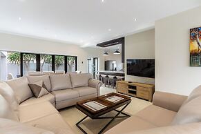 Grace of Blaauwberg Two