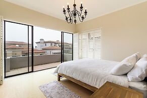 Grace of Blaauwberg Two